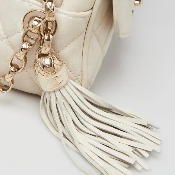 Chanel White Quilted Lambskin Leather Tassel Camera Shoulder Bag - Picture 7 of 11